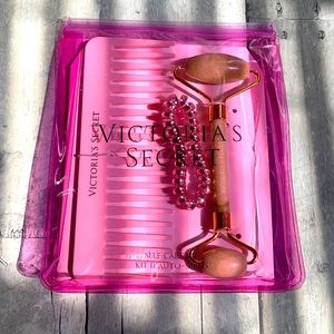 Victoria’s Secret self-care kit💕NWT